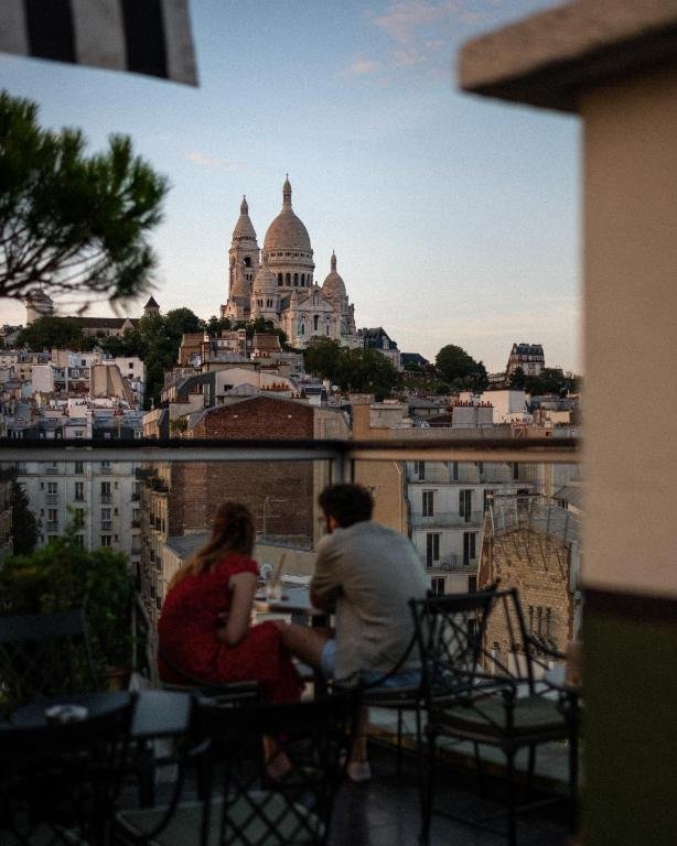 Hotel Rochechouart: Art Deco Montmartre Charm