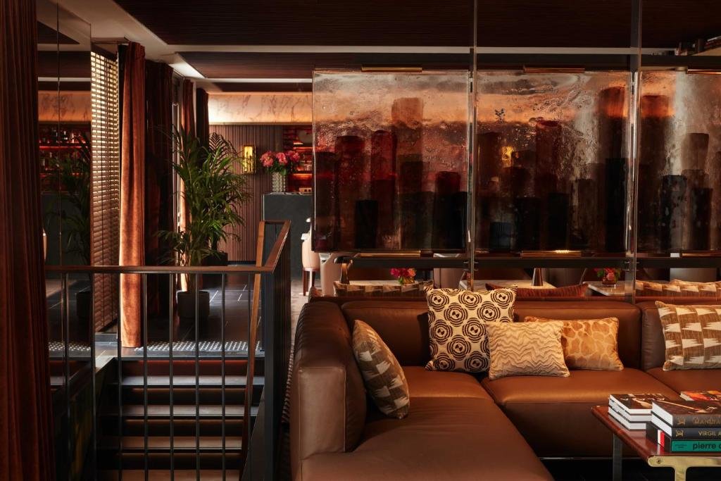 Villa-des-Prés: Saint-Germain Literary Elegance