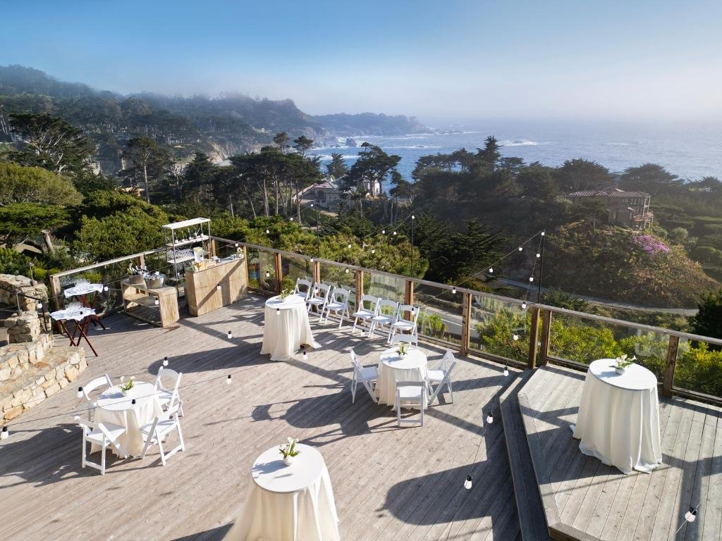 Best beachfront hotels California couples
